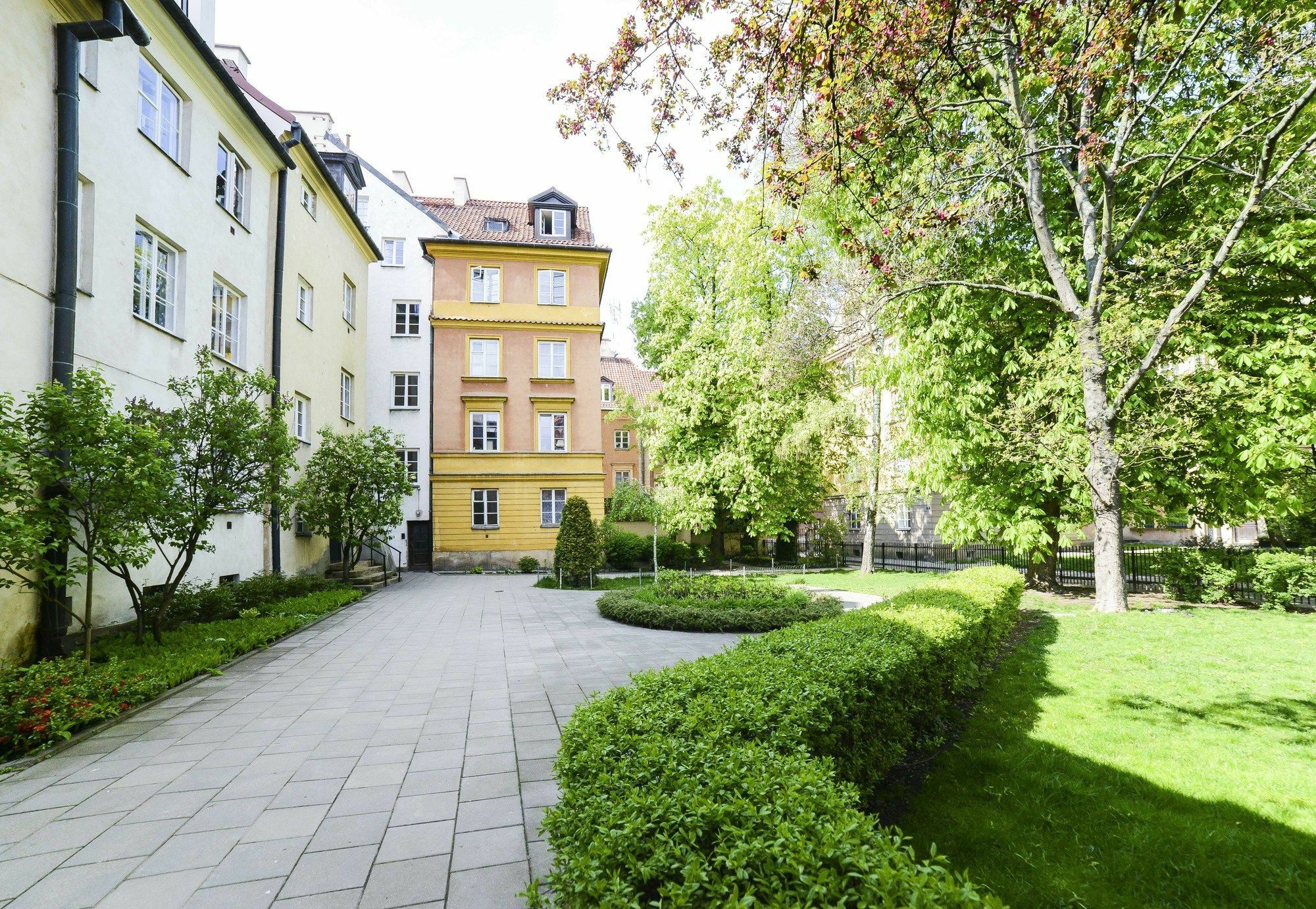 Spacious Apartment In The Old Town Warsaw Exterior photo